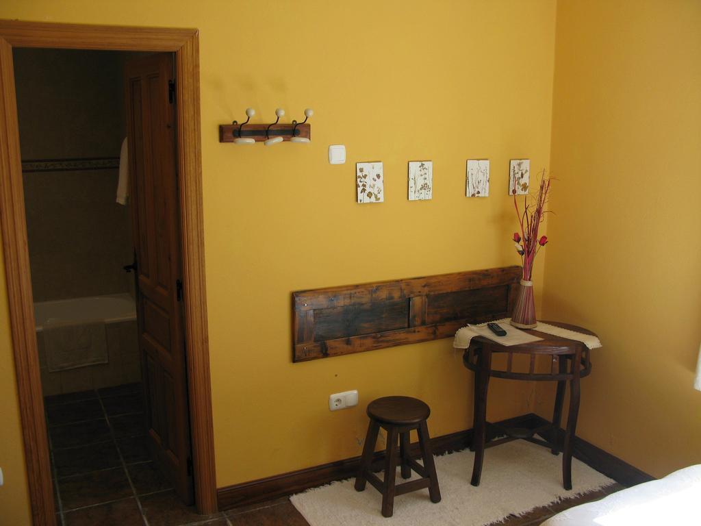 El Condado Casa Rural Fuentes de Onoro Pokoj fotografie