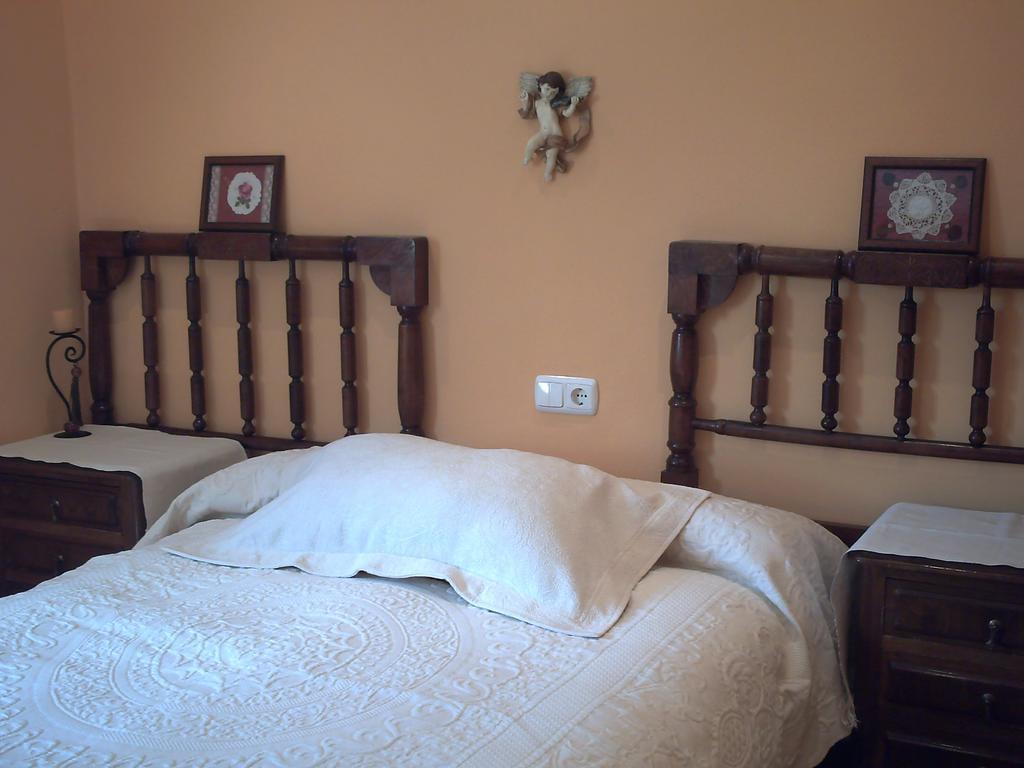 El Condado Casa Rural Fuentes de Onoro Pokoj fotografie